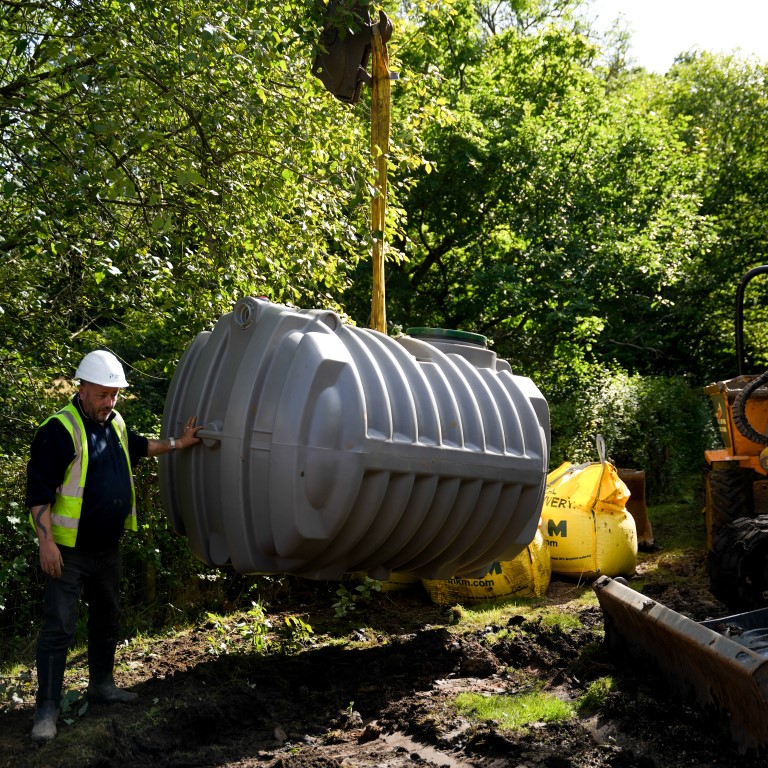 septic-tank-installation-768x768.jpg Septic system installation in the UK.