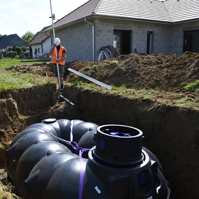 Récupération, réutilisation et régulation de l'eau de pluie.